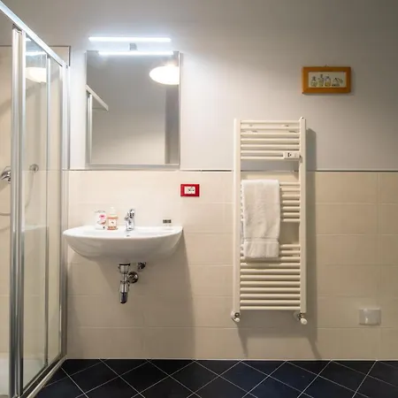 아파트 Masaccio 3 Bedrooms *