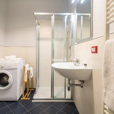 Masaccio 3 Bedrooms 아파트 *